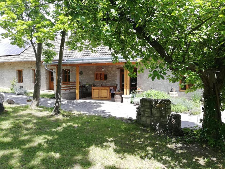 Karadi-Berger Vendeghaz Apartment Erdőbénye Exterior foto